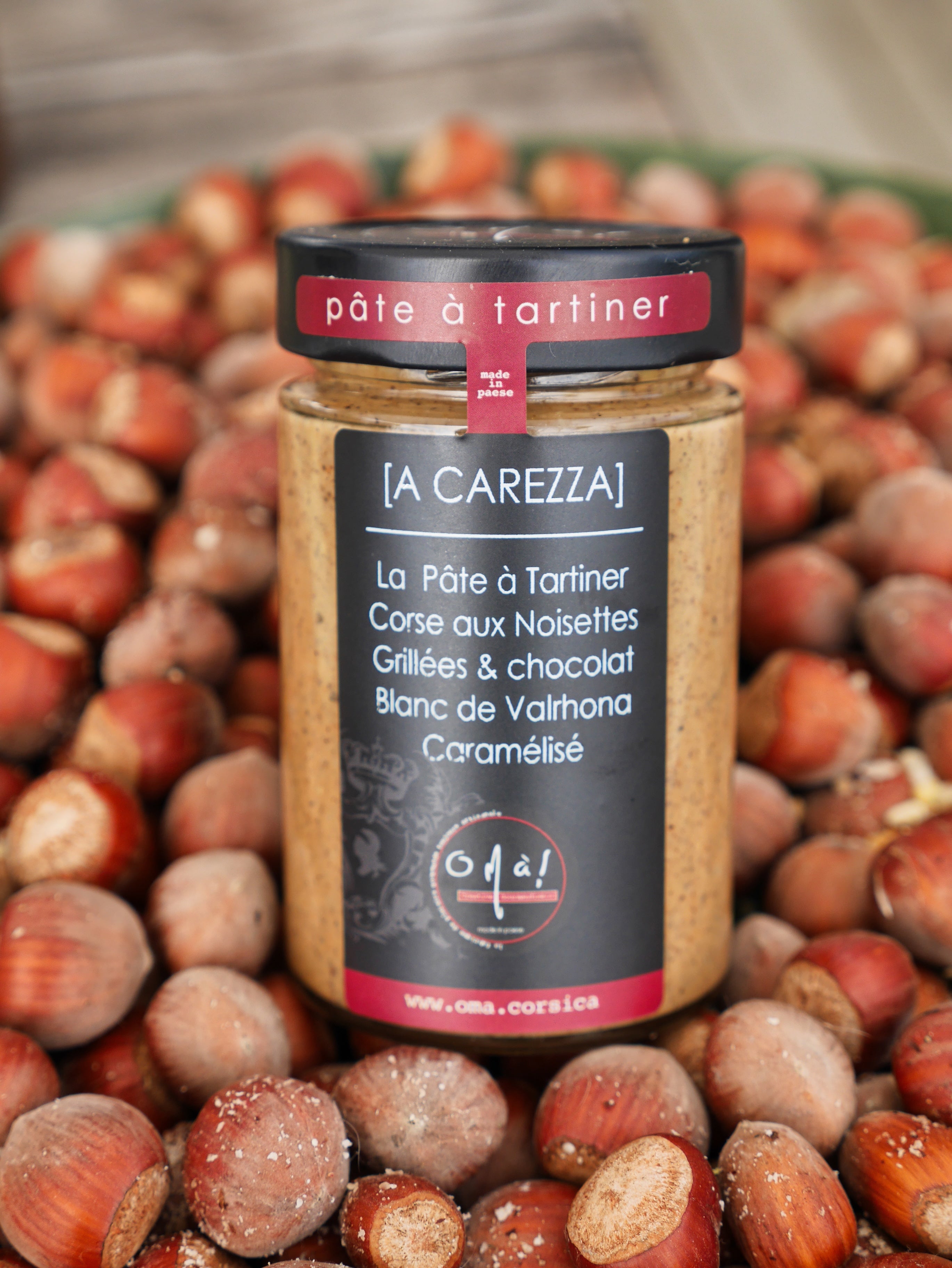 [A CAREZZA]